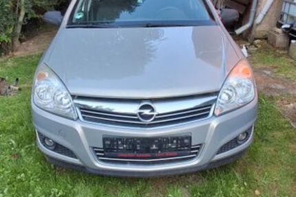 Opel Astra 163.000 km 1.700 &euro; Lüttgenrode 38835