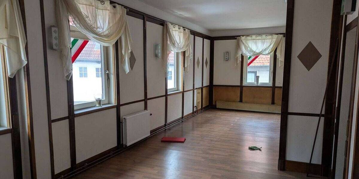 Gastronomie + Wohnen! Ehemaliges 