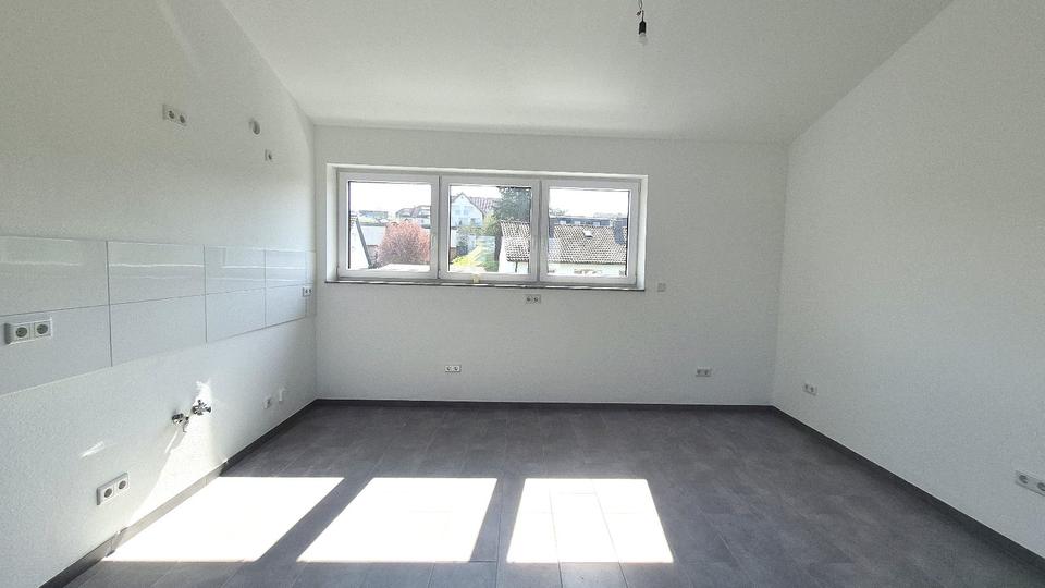 Dachgeschoßwohnung Bad Neustadt an der Saale - 2 Zimmer, 74 m&sup2;, 780&euro; | Angebot:26399602