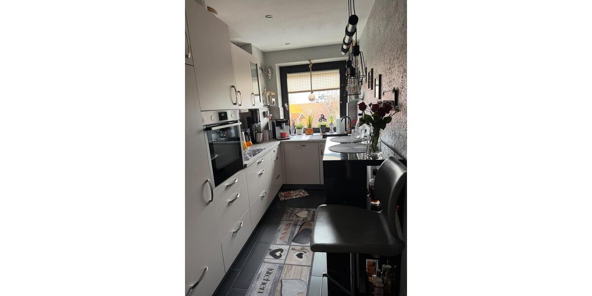 Modern wohnen auf zwei Ebenen - 110 qm Maisonette in Empelde 3.5 zimmer