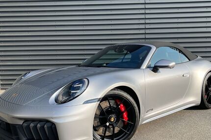 Porsche 992 1.950 km 204.750 &euro; Papendorf 18059