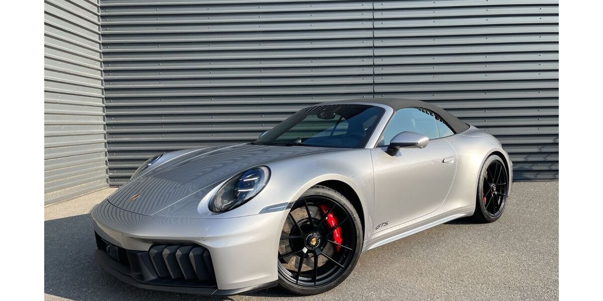 Porsche 992 1.950 km 204.750 &euro; Papendorf 18059