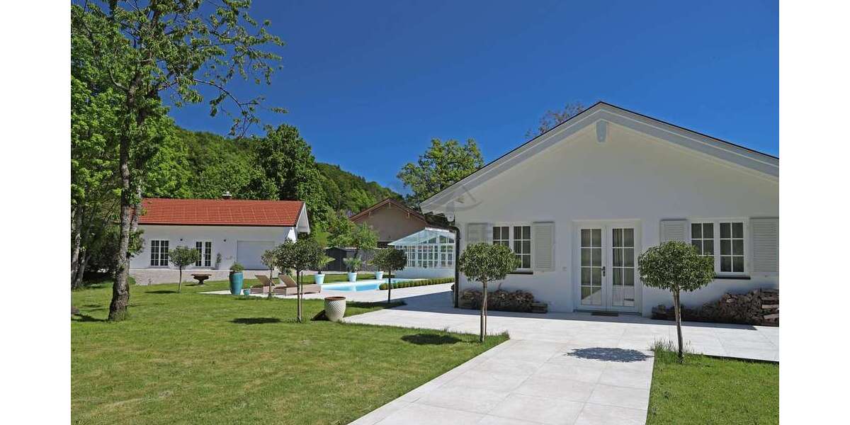 Haus zum Kaufen in Siegsdorf 1.499.999 € 220 m² 5 zimmer