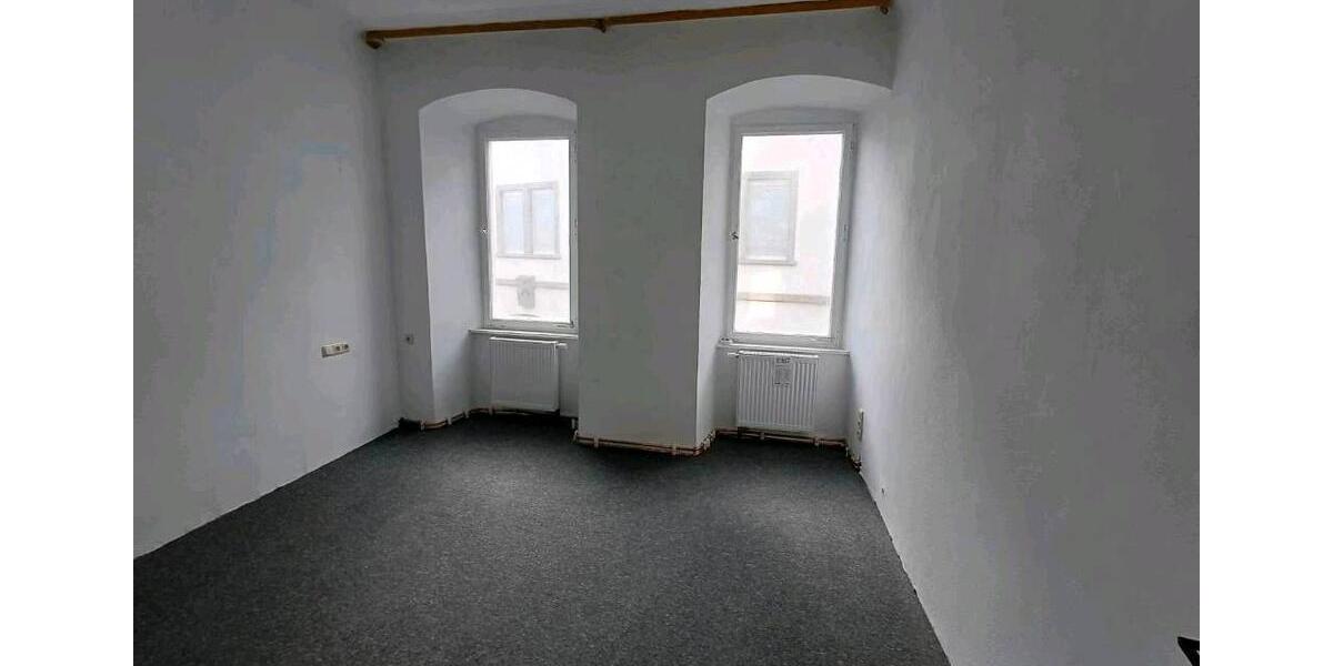 Etagenwohnung Kitzingen - 3 Zimmer, 110 m&sup2;, 1.100&euro; | Angebot:26221393