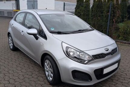 Kia Rio 98.000 km 7.800 &euro; Neuss 41472