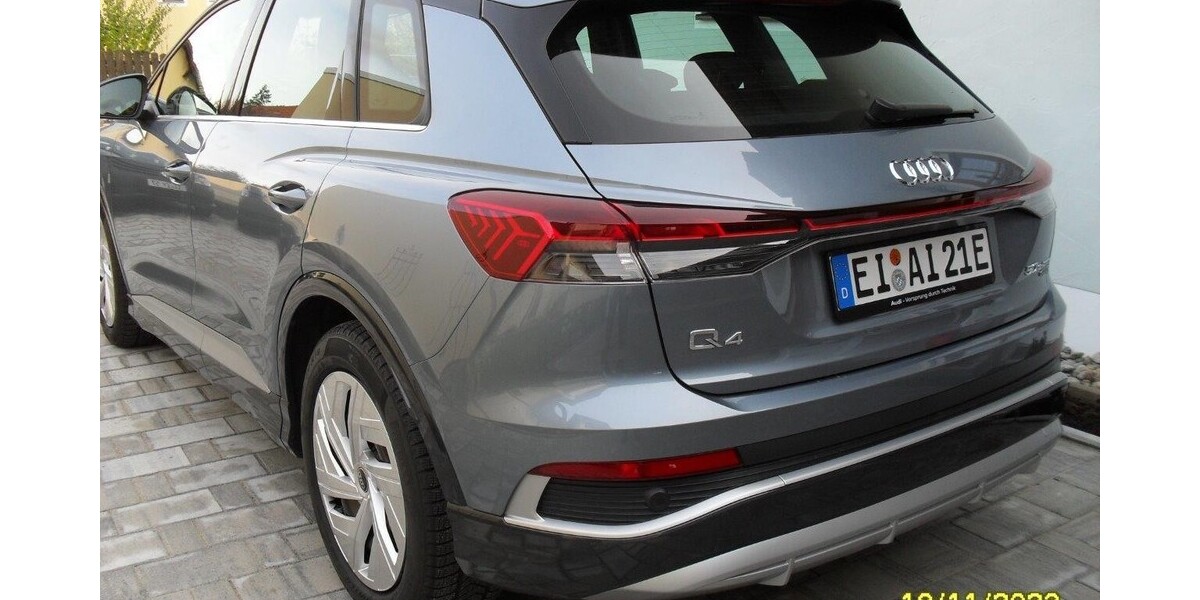 Audi Q4 5.800 km 48.000 &euro; Kösching 85092