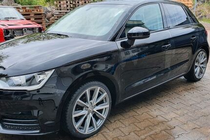 Audi A1 54.000 km 13.300 &euro; Vaihingen an der Enz 71665