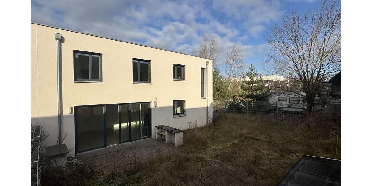 Modernes Reihenendhaus mit Wohn- und Gewerbeanteil + Garten, Garage & 3 Stellplätzen in Rheinstetten 6 zimmer