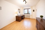 Großzügiges Zwei- bis Dreifamilienhaus mit Garten, ausgebautem Untergeschoss und Ausbaupotenzial. - Zweifamilienhaus Zell am Main | Angebot:26876421