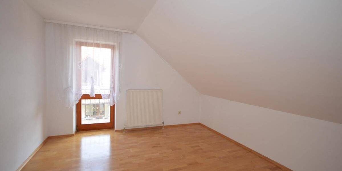 Einfamilienhaus Neumarkt Altenhof - 6 Zimmer, 170 m&sup2;, 1.580&euro; | Angebot:26891444