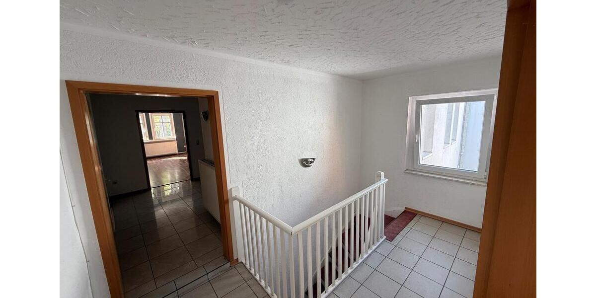 Etagenwohnung Pritzwalk - 6 Zimmer, 160 m&sup2;, 1.200&euro; | Angebot:26412835