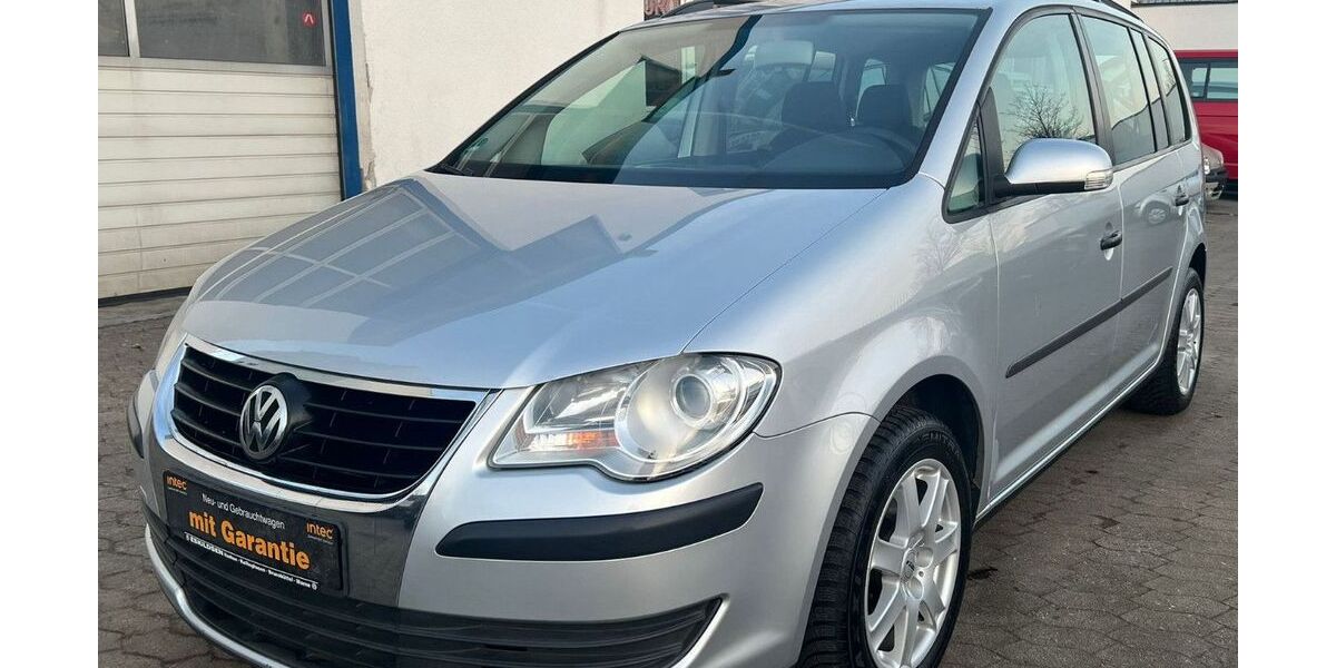 VW Touran 281.000 km 2.990 &euro; Hamburg 20537
