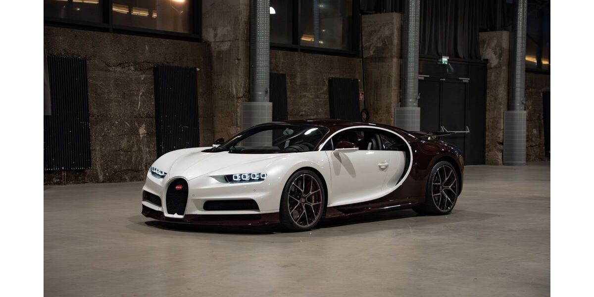 Bugatti Chiron 4.807 km 4.022.200 &euro; München 80939