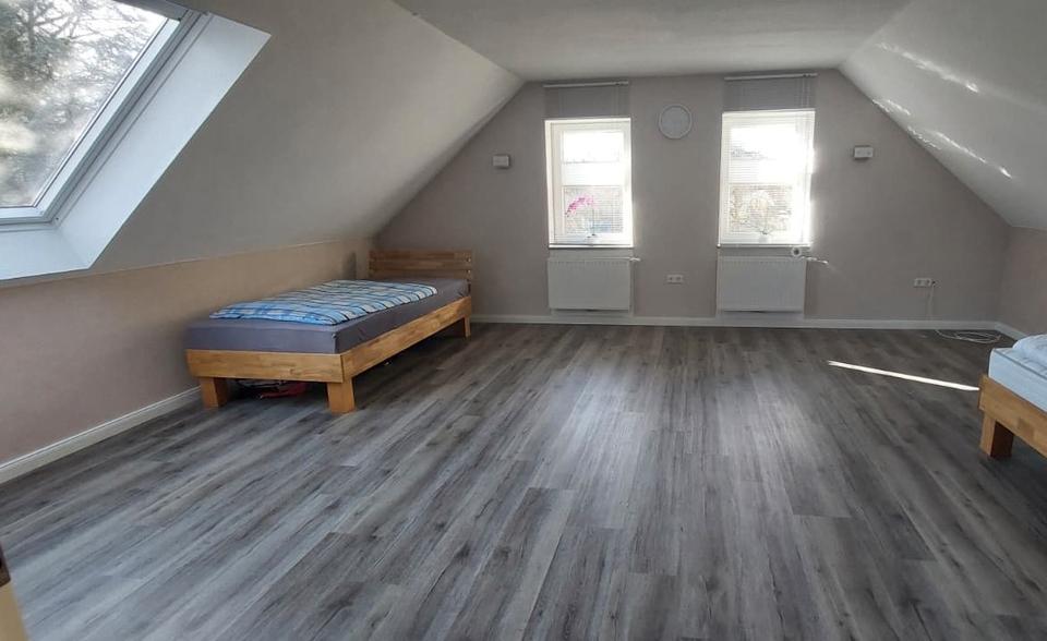 Einfamilienhaus Ostrhauderfehn - 4 Zimmer, 190 m&sup2;, 1.400&euro; | Angebot:26284220