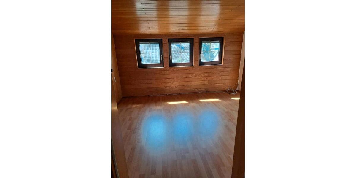 Etagenwohnung Königsbronn - 5.5 Zimmer, 130 m&sup2;, 1.100&euro; | Angebot:26110975
