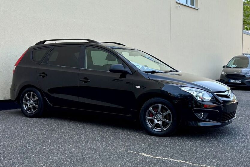 i30