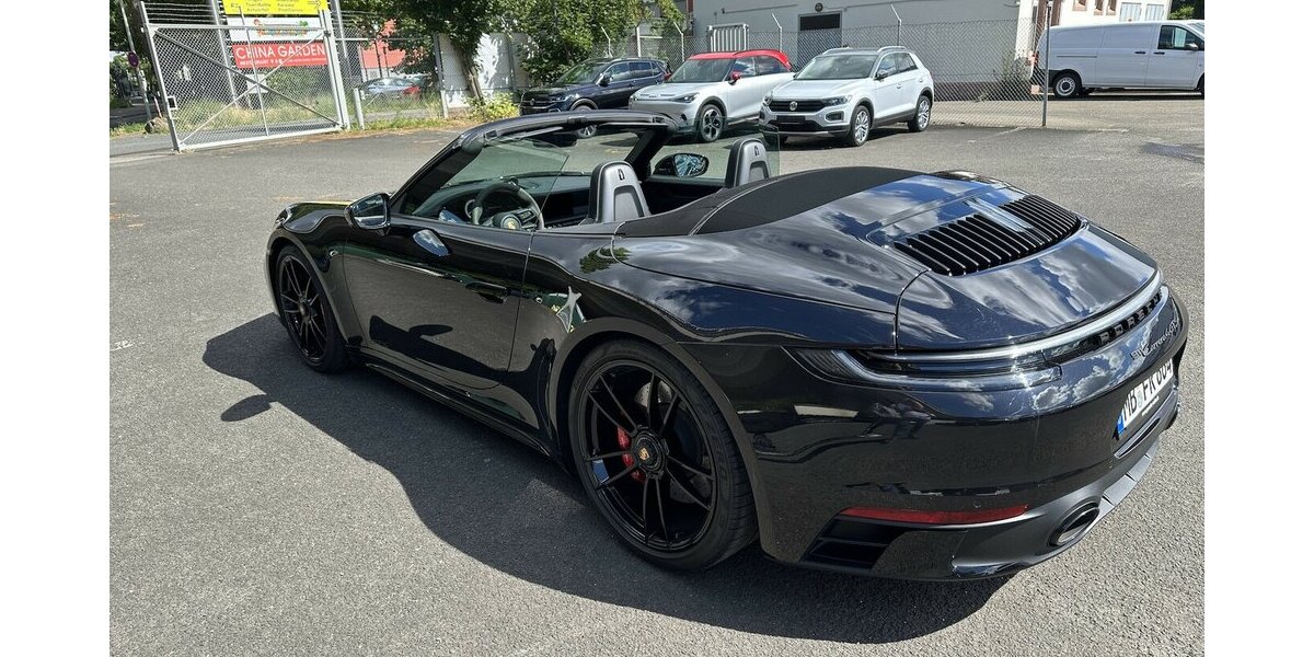 Porsche 911 Carrera 4 GTS Cabriolet 11.803 km 165.410 &euro; Mainz 55122