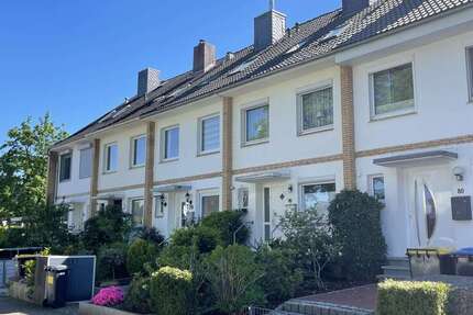 Haus Halstenbek - 4 Zimmer, 121 m&sup2;, 1.755&euro; | Angebot:26854907