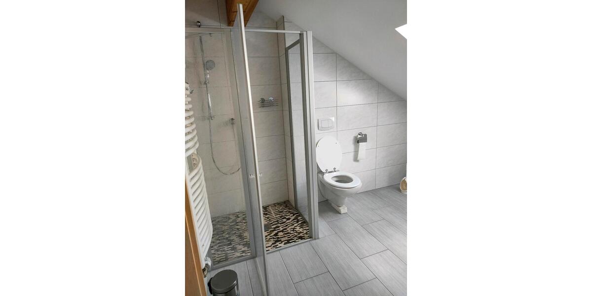 Dachgeschoßwohnung Dießen am Ammersee - 3 Zimmer, 85 m&sup2;, 1.300&euro; | Angebot:26420368