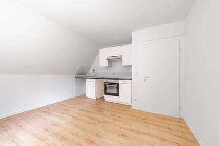 Wohnung zum Kaufen in Kiel 129.000 € 32.88 m²