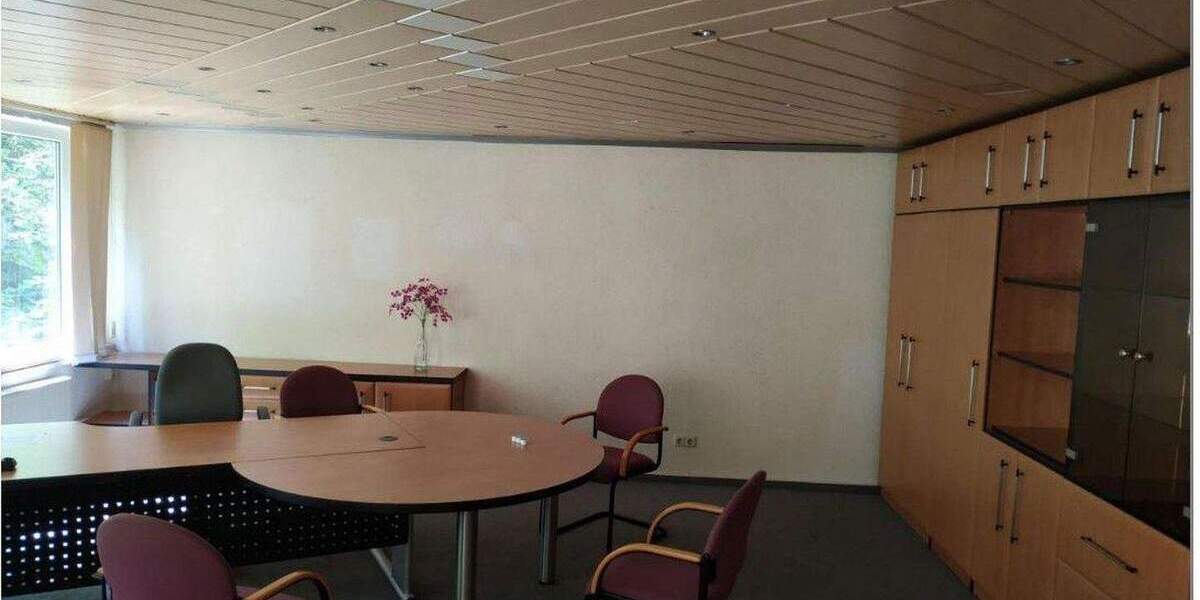 Gewerbeimmobilie mit Entwicklungspotenzial - ca. 6.000?m² Nutzfläche provisionsfrei im Share Deal zimmer