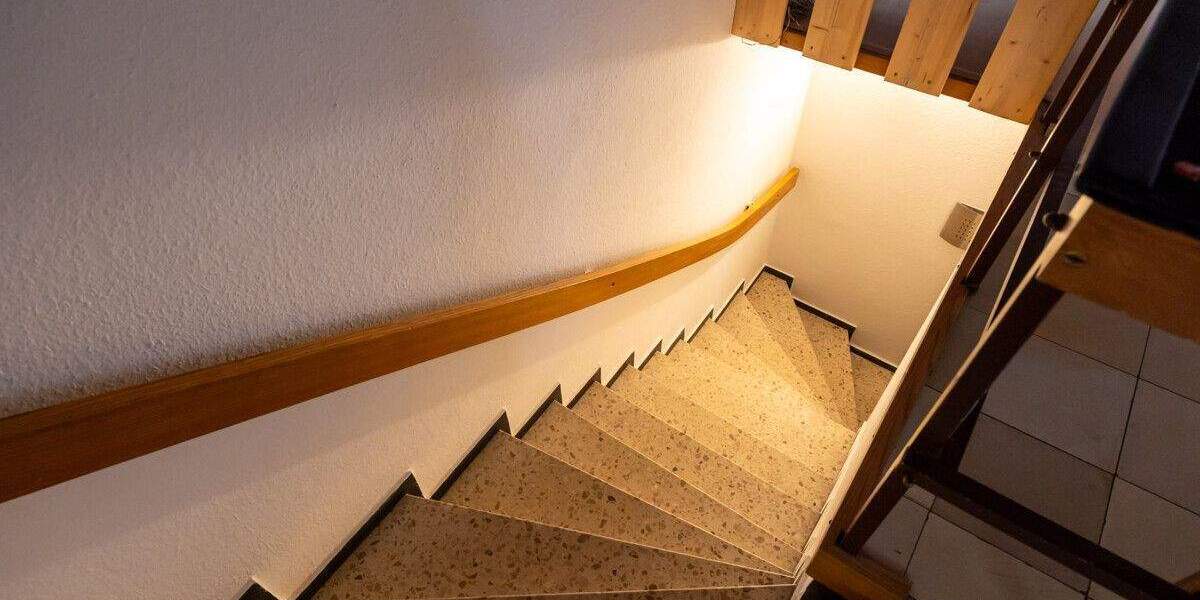 Mehrfamilienhaus, Wohnhaus Delmenhorst Iprump/Varrelgraben - 7 Zimmer, 286 m&sup2;, 333.000&euro; | Angebot:23960321