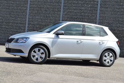 Skoda Fabia 64.200 km 7.880 &euro; München 81243