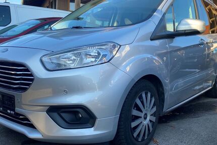 Ford Tourneo Courier 111.000 km 11.500 &euro; Faistenhaar 85649