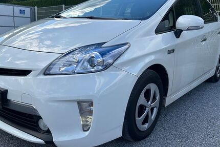 Toyota Prius 31.500 km 14.500 € Dresden 01259