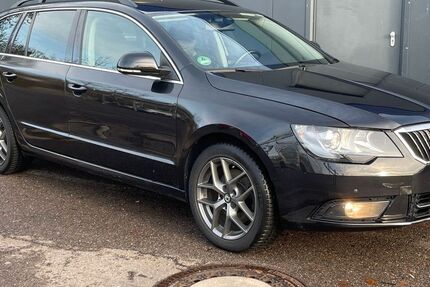 Skoda Superb 165.128 km 7.800 &euro; Saarbrücken 66131