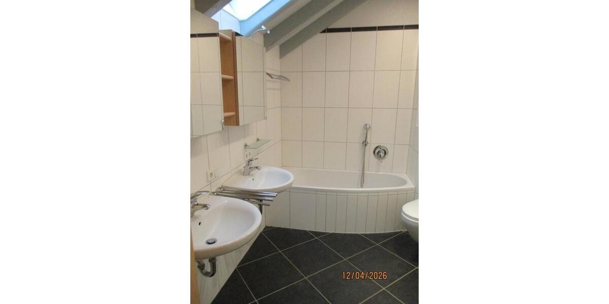 Reihenhaus Kusel - 5 Zimmer, 130 m&sup2;, 1.340&euro; | Angebot:26375486