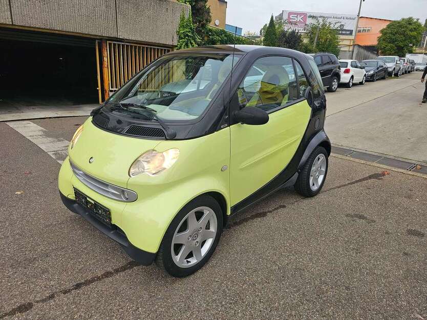 Smart forTwo 99.000 km 3.000 € Stuttgart 70469