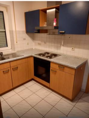 Erdgeschoss Wohnung mit Keller & Garage 4 zimmer