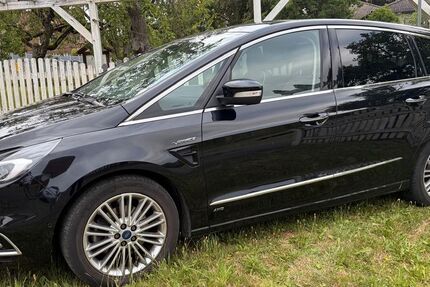 Ford S-Max 69.000 km 24.900 &euro; Korbach 34497
