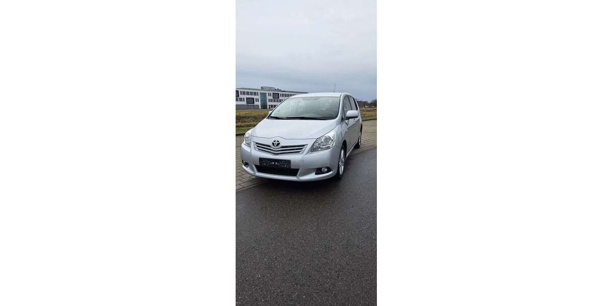 Toyota Verso 137.000 km 6.200 &euro; Salem 88682