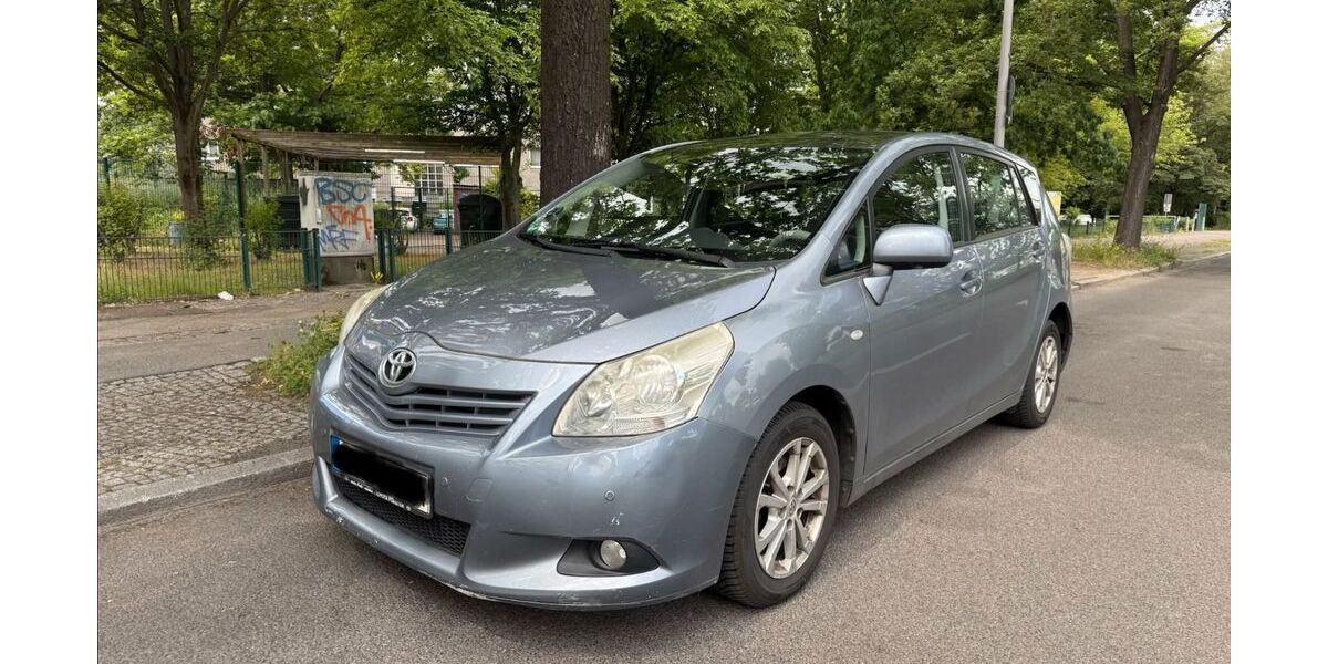 Toyota Verso 222.370 km 2.999 &euro; Berlin 12351