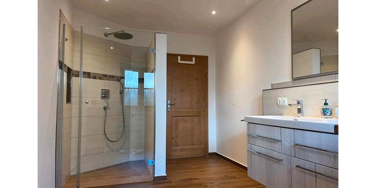 Etagenwohnung Seeshaupt - 6 Zimmer, 218 m&sup2;, 3.270&euro; | Angebot:26674772