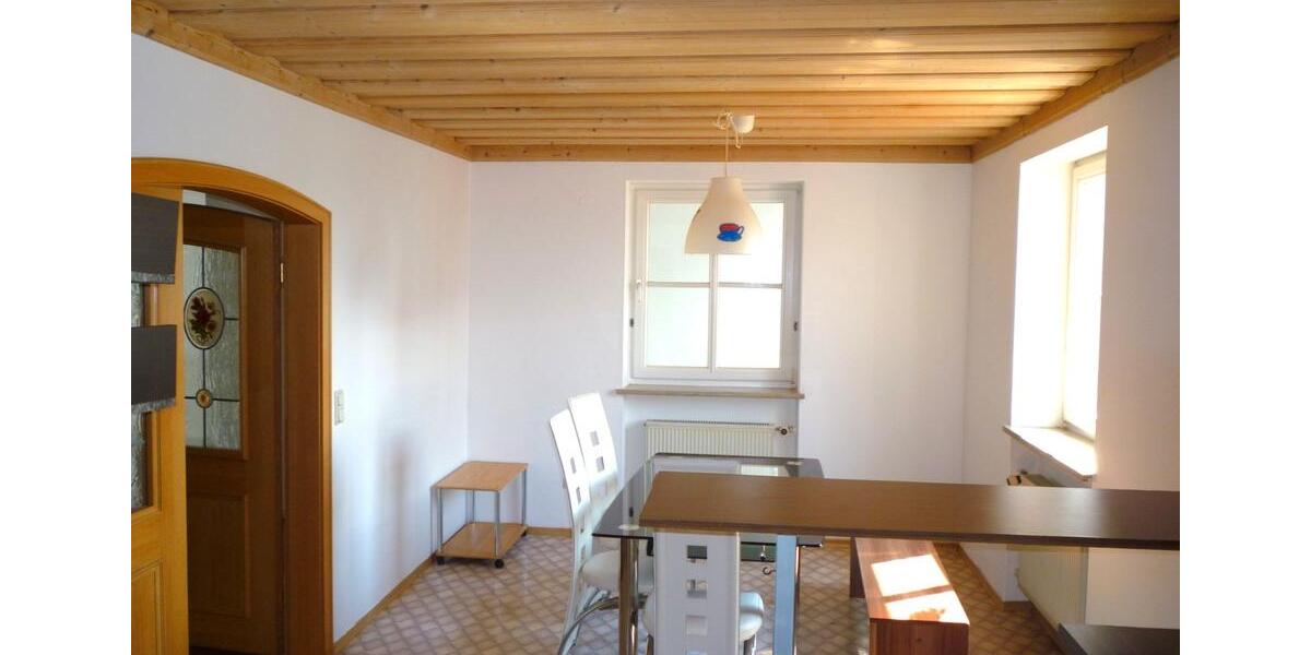 Etagenwohnung Aichen - 6 Zimmer, 202 m&sup2;, 990&euro; | Angebot:26261881