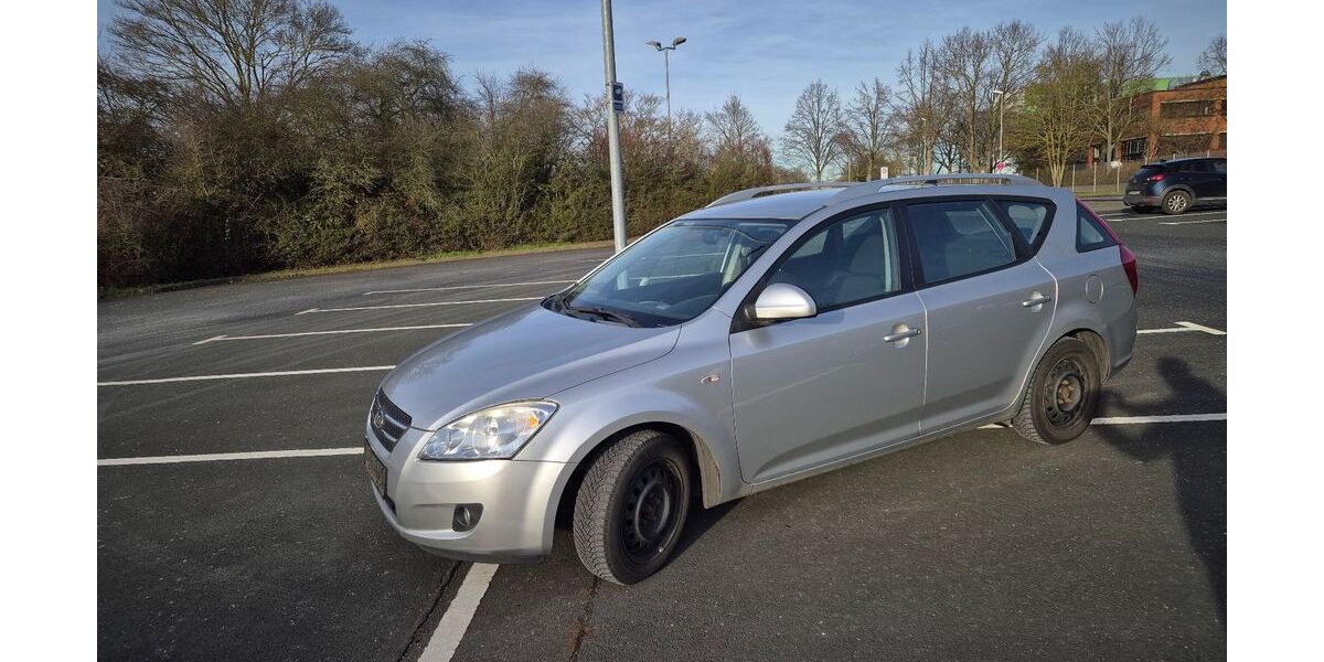 Kia ceed Sportswagon 217.000 km 1.950 &euro; Dietkirchen 65553