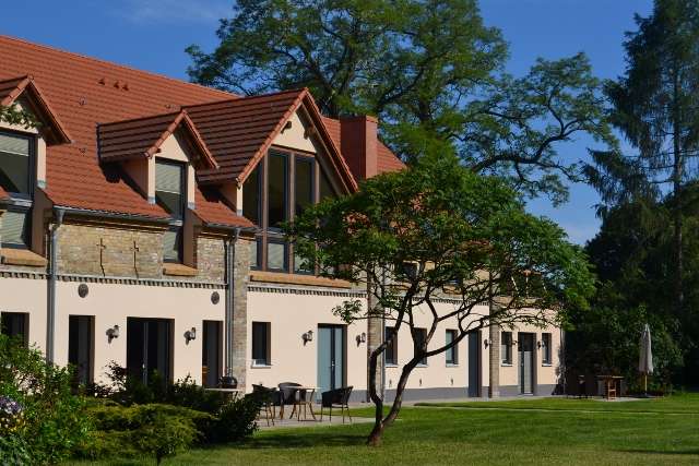 Haus zum Mieten in Münchehofe OT Birkholz 4.800 € 476.27 m² 1 zimmer