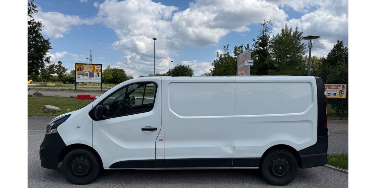 Opel Vivaro 358.000 km 3.999 € München 81243