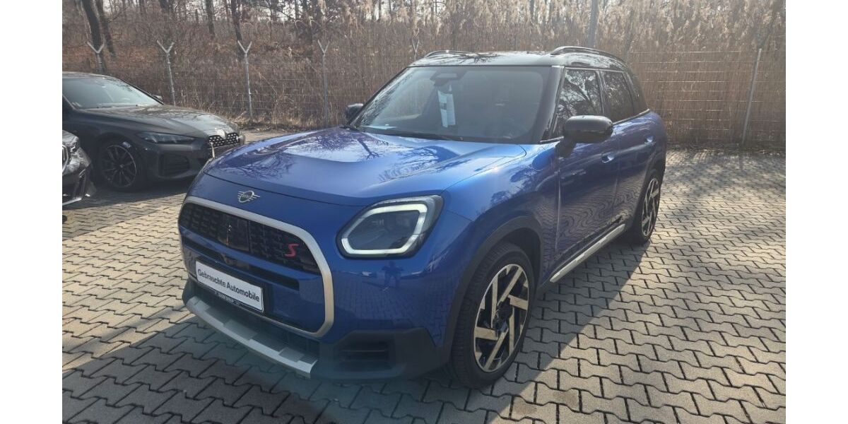 Mini Countryman S (Cooper) 7.911 km 38.933 &euro; Rödermark 63322