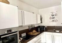 60326 - Lichtdurchflutete 3 Zimmerwohnung mit großen Südbalkon