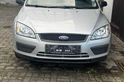 Ford Focus 97.000 km 1.400 &euro; Bad Wünnenberg 33181