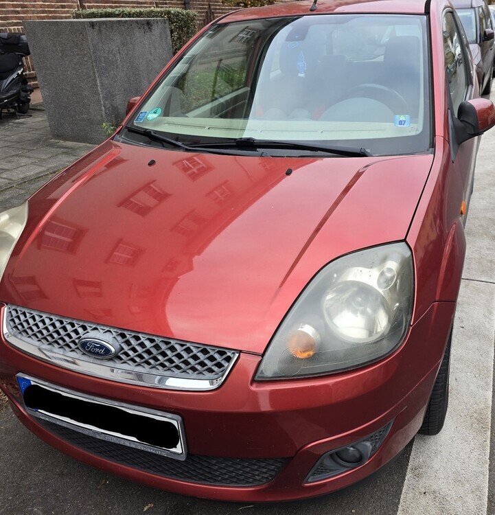 Ford Fiesta V 65.744 km 3.500 € Köln 50667