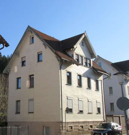 Haus zum Kaufen in Furtwangen im Schwarzwald 320.000 € 182 m² 11 zimmer