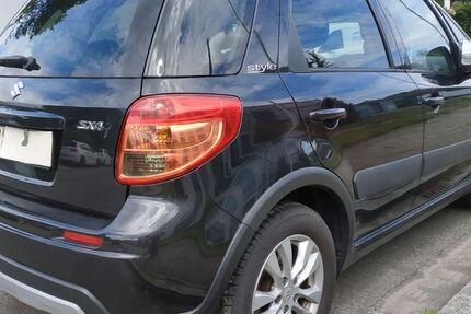 Suzuki SX4 112.400 km 7.500 &euro; Hamburg 22045