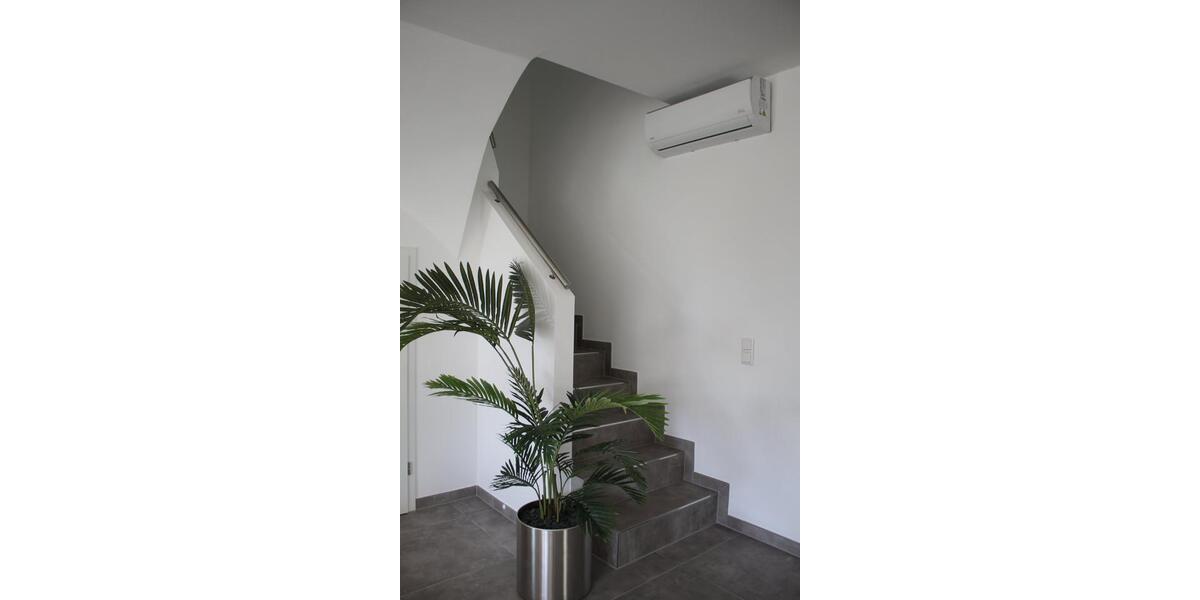 Regensburg-West, 110qm, Sky Suite, hochwertig möbliert und vollständig ausgestattet bis zu 3 Personen 3 zimmer