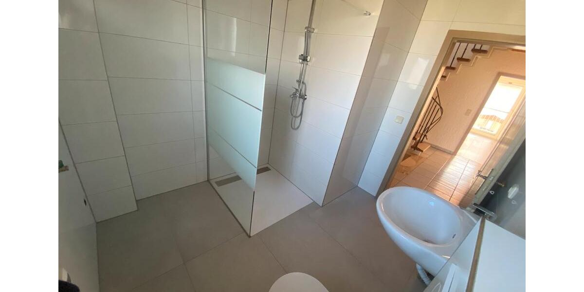 Reihenhaus Limeshain - 5 Zimmer, 180 m&sup2;, 1.400&euro; | Angebot:25441077