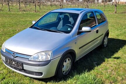 Opel Corsa 239.385 km 990 € Steinach 77790
